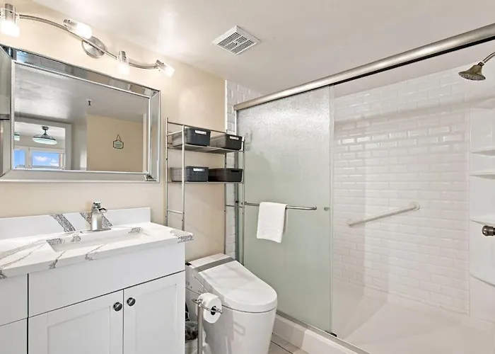 Apartment Modern Ocean View Escape *