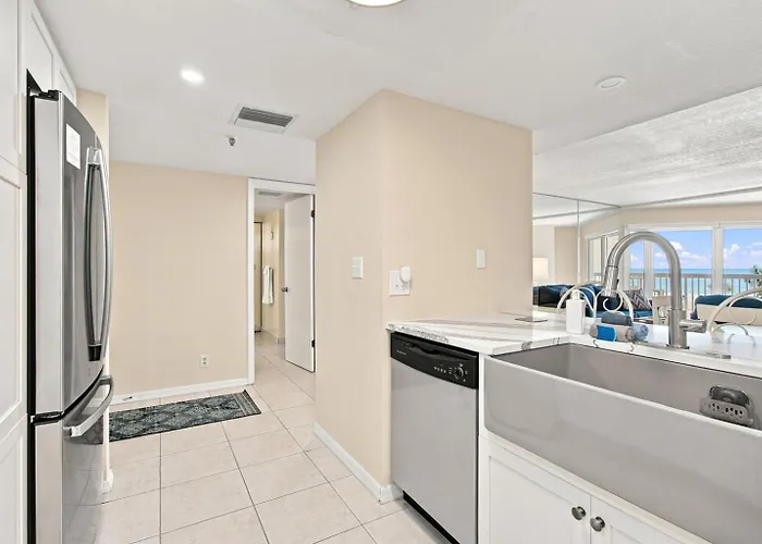 Apartment Modern Ocean View Escape *