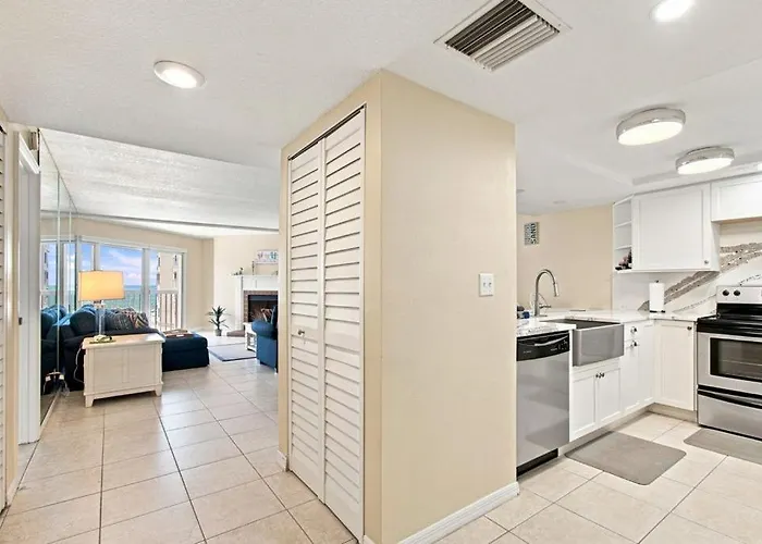 Modern Ocean View Escape Apartment